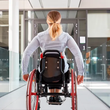 recuperación de una persona que sufre lesión medular